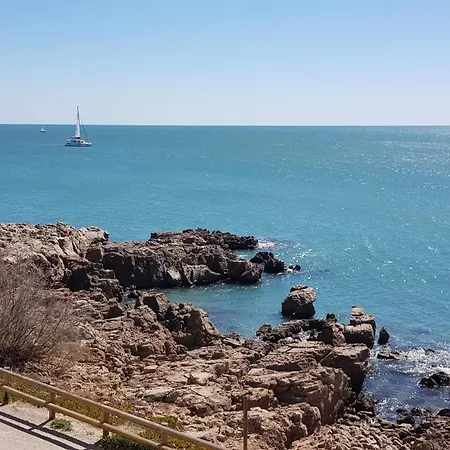 Face A La Mer,appartement De Standing Avec Garage Sete
